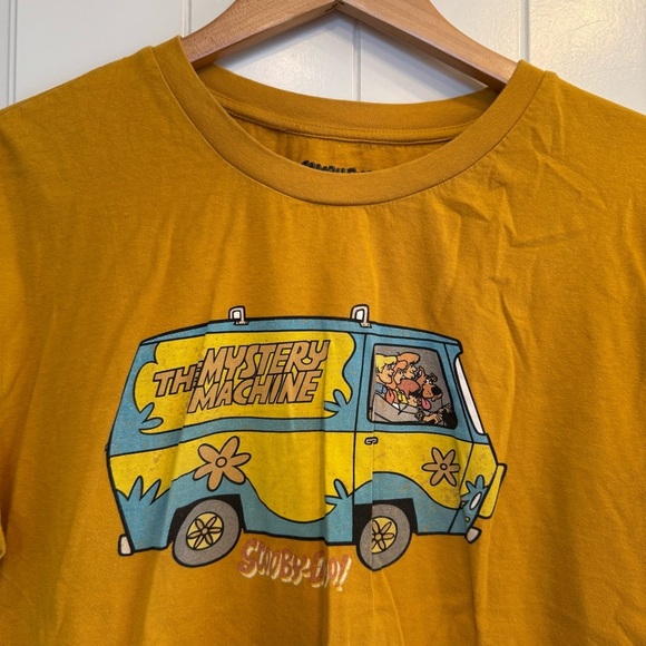 Scooby Doo T-shirt, Size Large, Yellow, The Mystery Machine, Crop Top, Oversized - Picture 3 of 4